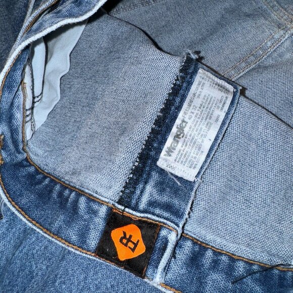 Wrangler Workwear Men's FR Relaxed Fit Jean 40x32 HRC2 2112 DARK WASHED DEMIN - Picture 3 of 5